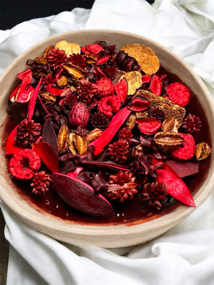 Mini Candle + Potpourri Holiday Gift Set